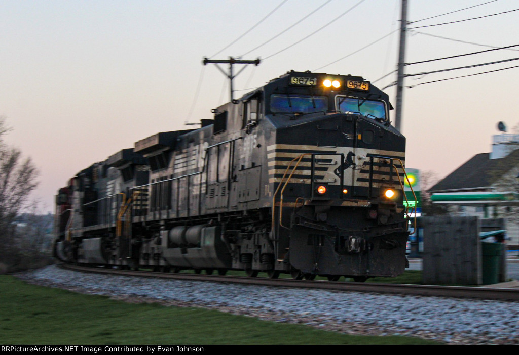 NS 9675 @ Le Claire